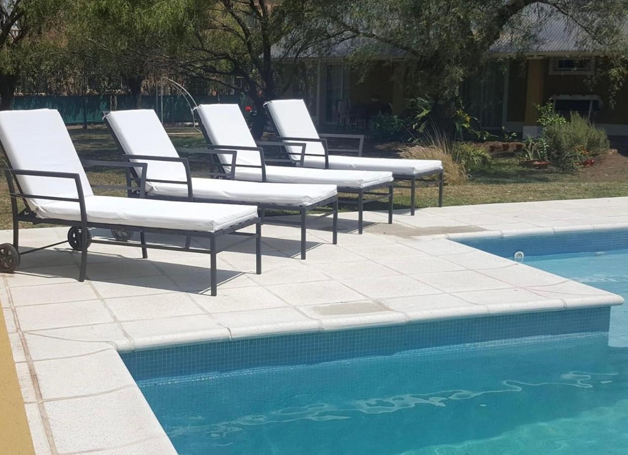 Casa 6 A Malibu 3Km Del Aeropuerto Podes Dejar Tu Auto Villa Allende Kültér fotó