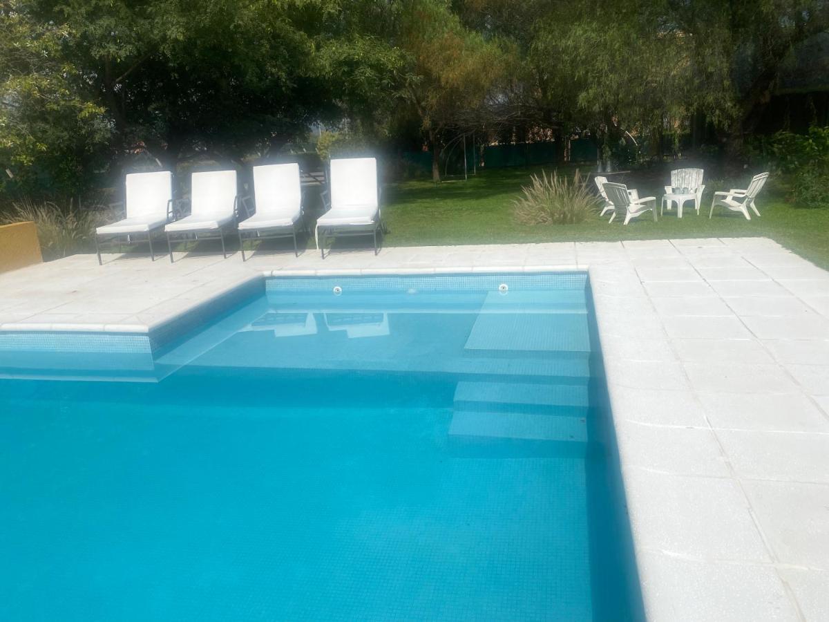 Casa 6 A Malibu 3Km Del Aeropuerto Podes Dejar Tu Auto Villa Allende Kültér fotó
